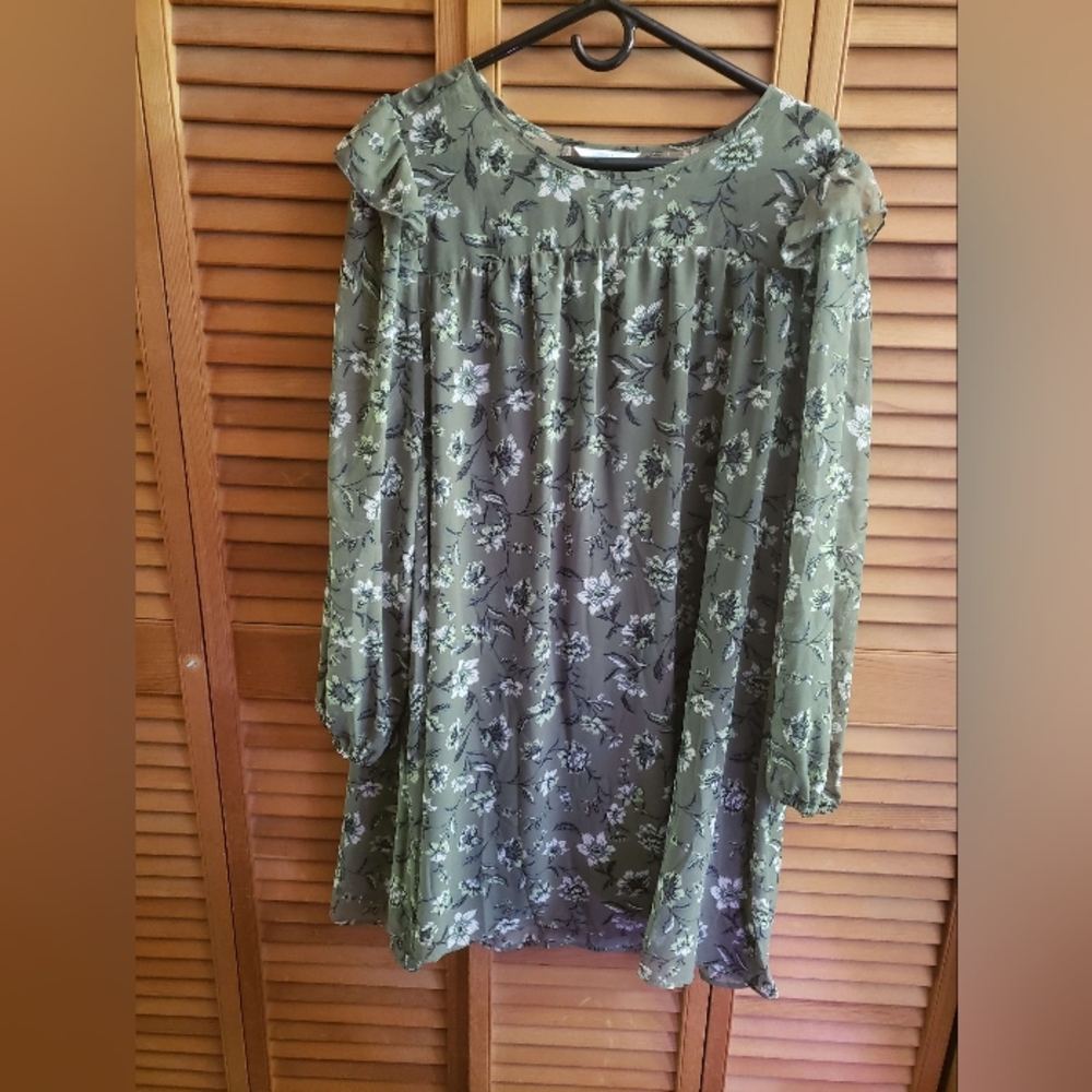 Time and Tru Floral Green Dress